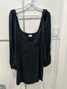 Wilfred Black Long-Sleeve Off-Shoulder Dress